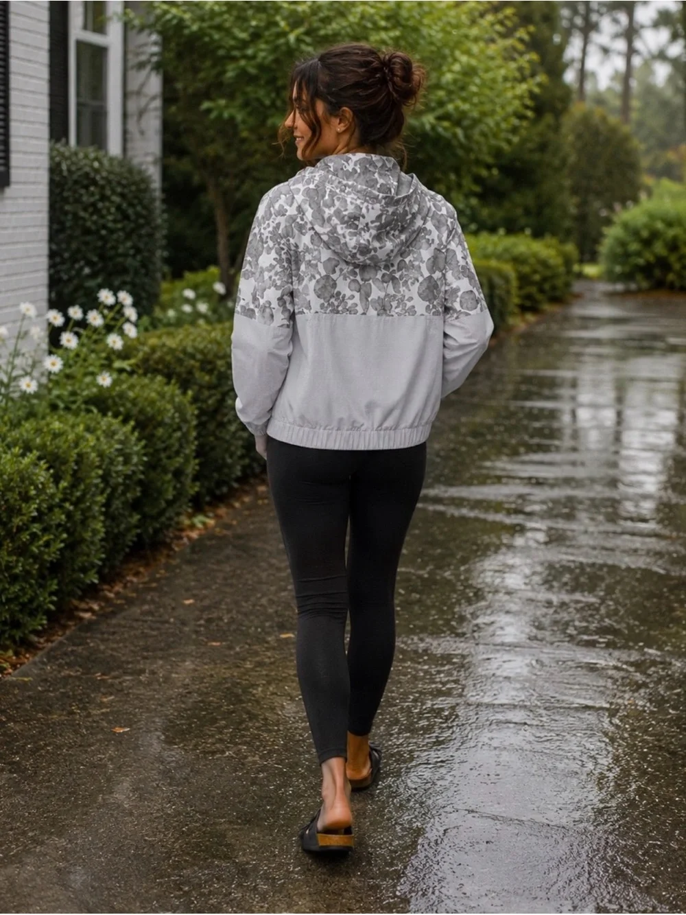 Tory Burch Floral Hooded Windbreaker Jacket Gray White Size 2 Lightweight